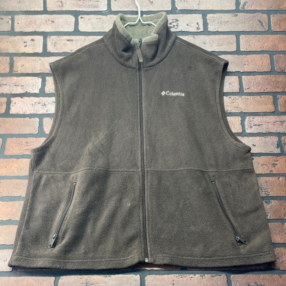 Columbia Men's XL Brown Fluffy Fleece Vest Zip Pockets Outdoor Layering